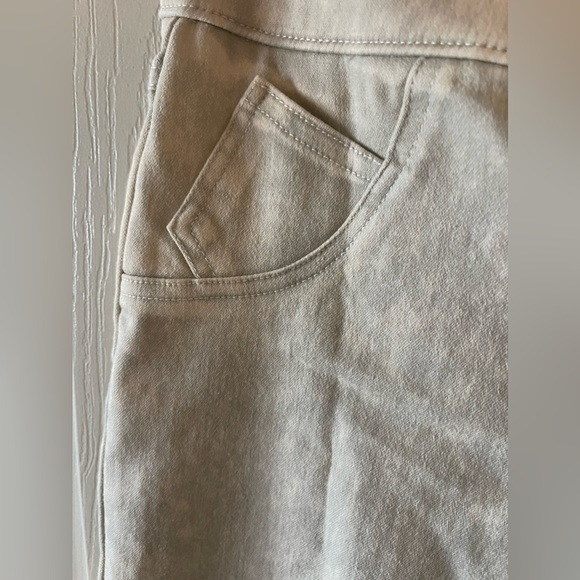 Hue denim cropped leggings • NWT • Women’s XS - Picture 2 of 8